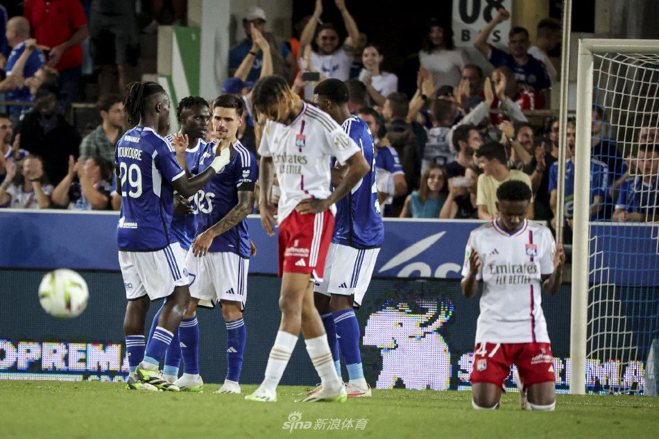 球员在场上 球员在场上