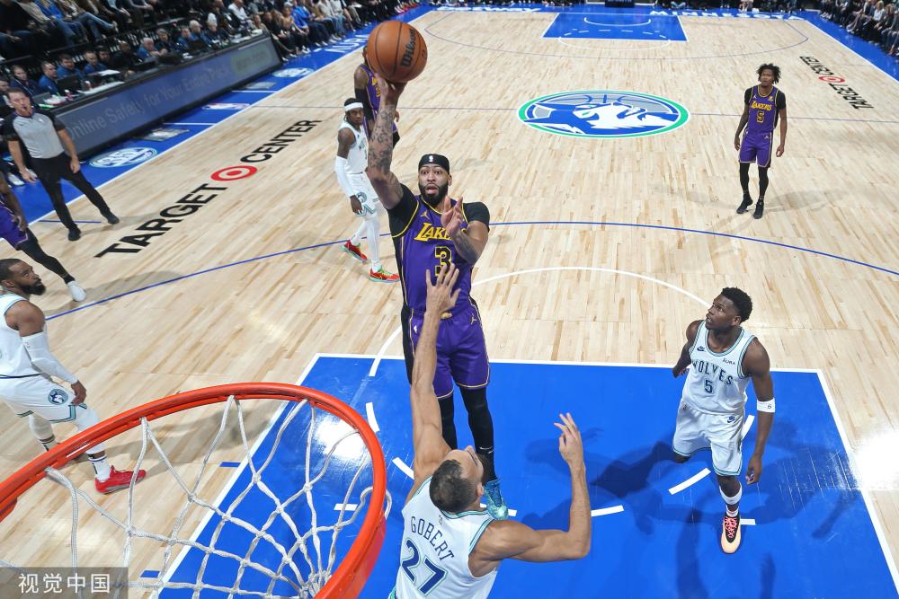 令全世界瞩 令全世界瞩